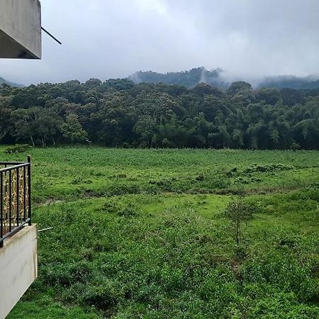Jungle Palace Homestay Thekkady Luaran gambar