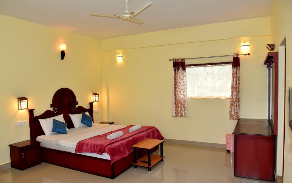Jungle Palace Homestay Thekkady Bilik gambar