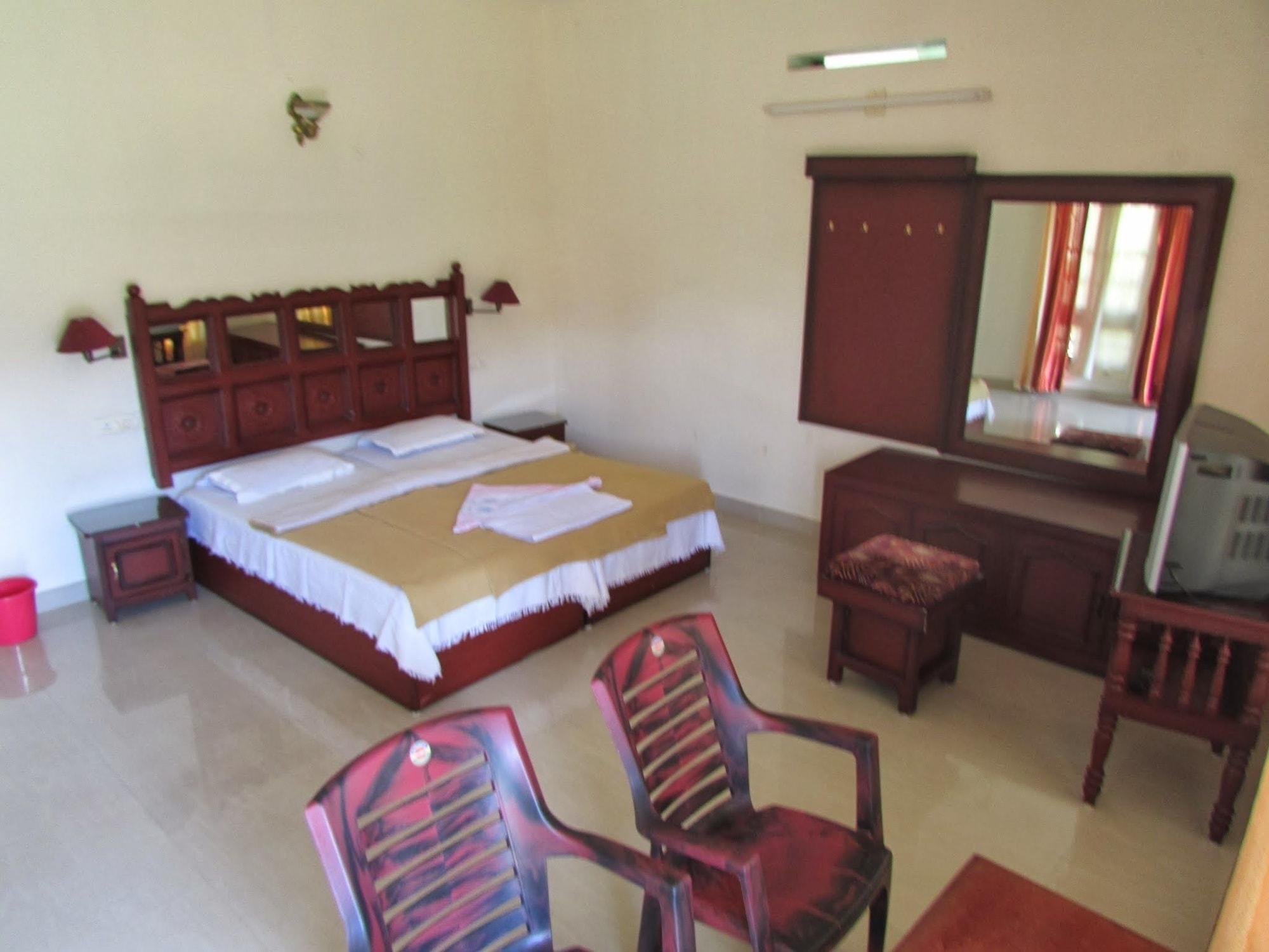 Jungle Palace Homestay Thekkady Luaran gambar