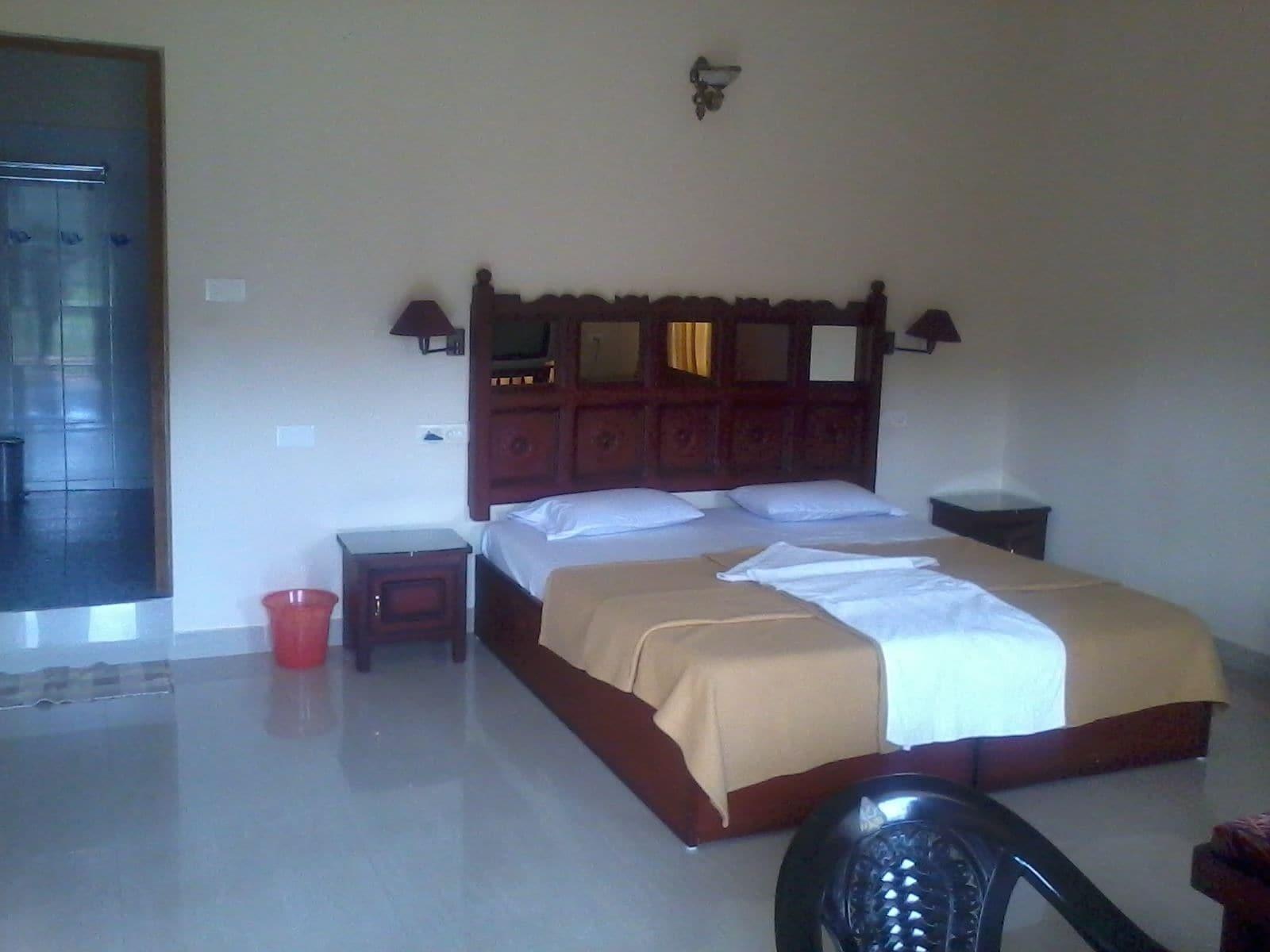 Jungle Palace Homestay Thekkady Luaran gambar