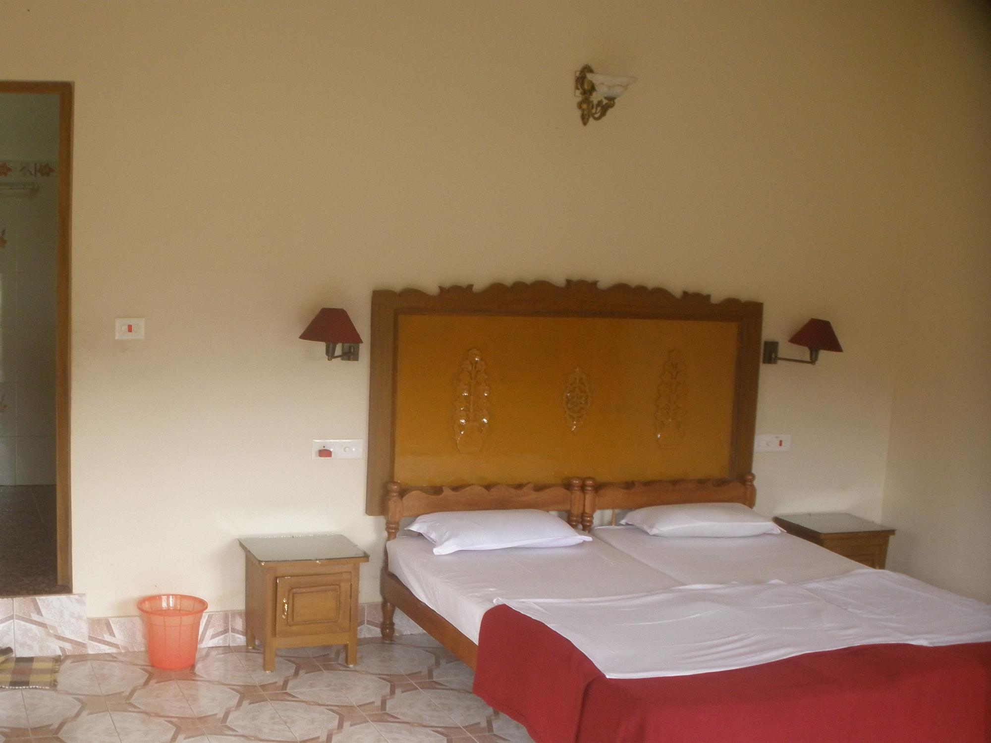 Jungle Palace Homestay Thekkady Luaran gambar