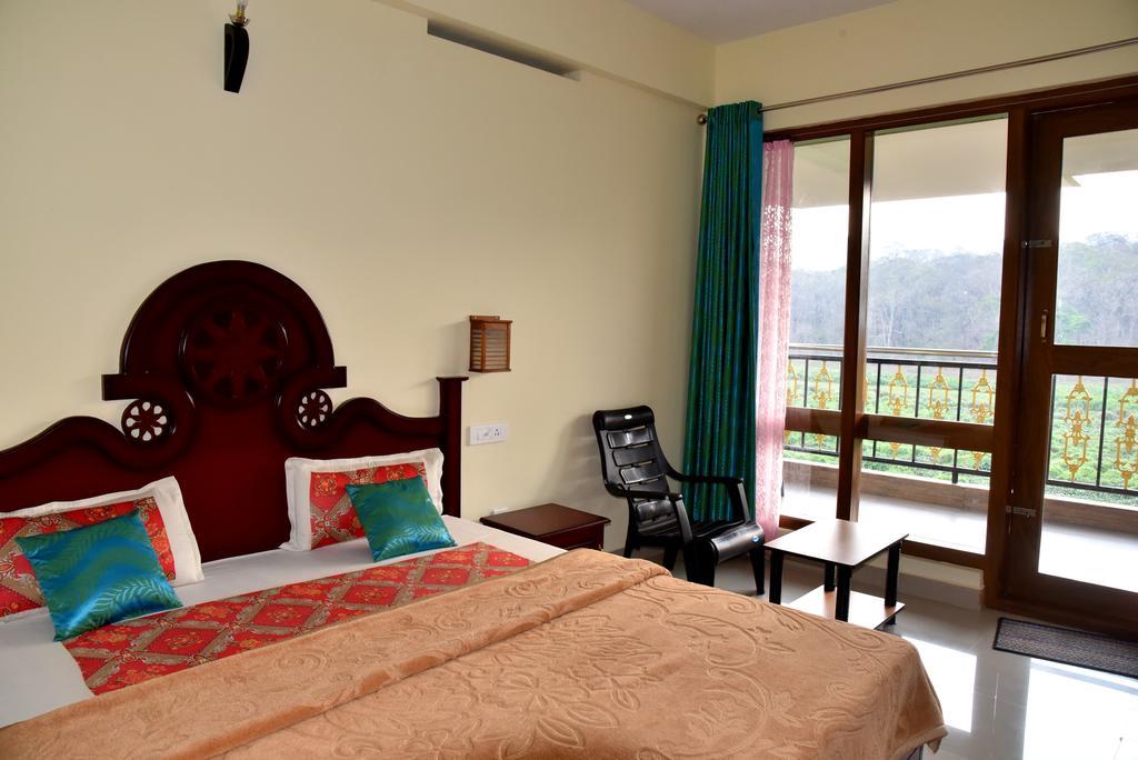 Jungle Palace Homestay Thekkady Luaran gambar