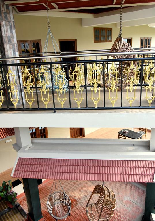 Jungle Palace Homestay Thekkady Luaran gambar