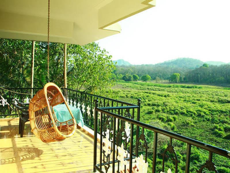 Jungle Palace Homestay Thekkady Luaran gambar